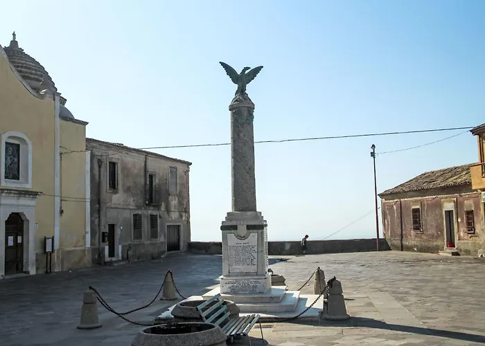 Fazio By Interhome * 斯特龙戈利